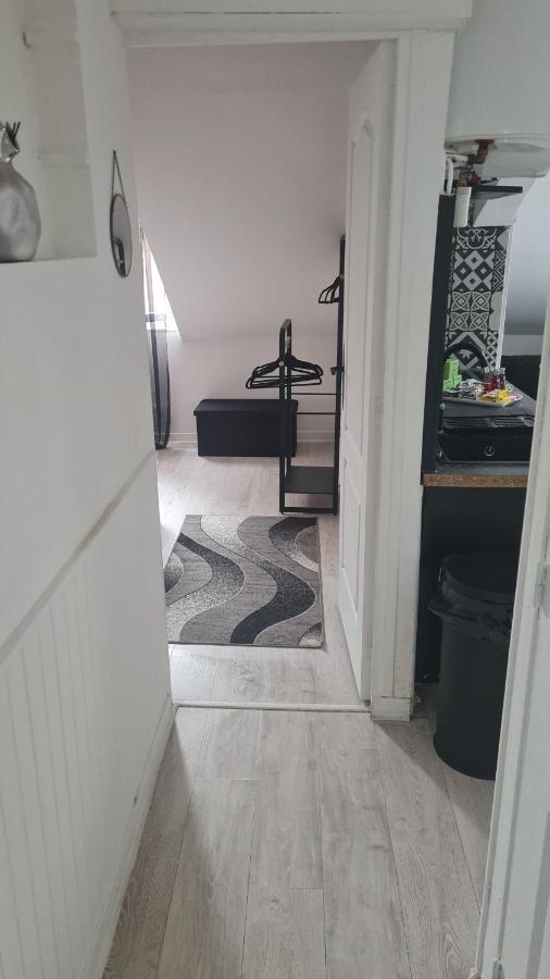 Cosy Sm Lägenhet Bois-Colombes Exteriör bild