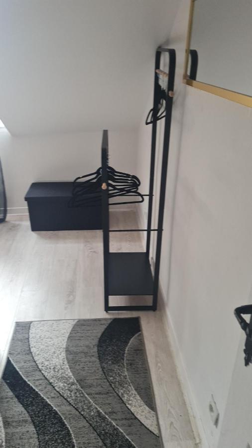 Cosy Sm Lägenhet Bois-Colombes Exteriör bild